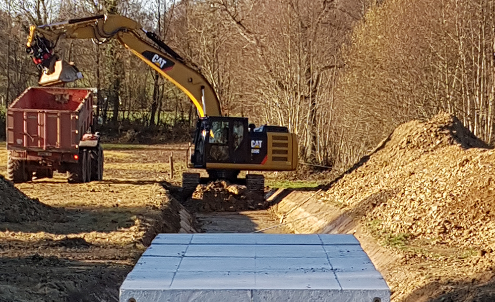 Pioche Lefebvre Travaux Publics La Ferte Mace 3 205