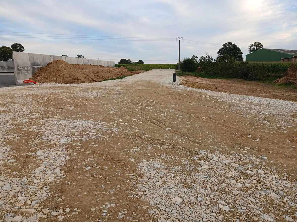Pioche Lefebvre Travaux Publics La Ferte Mace IMG 20250522 WA0079 566